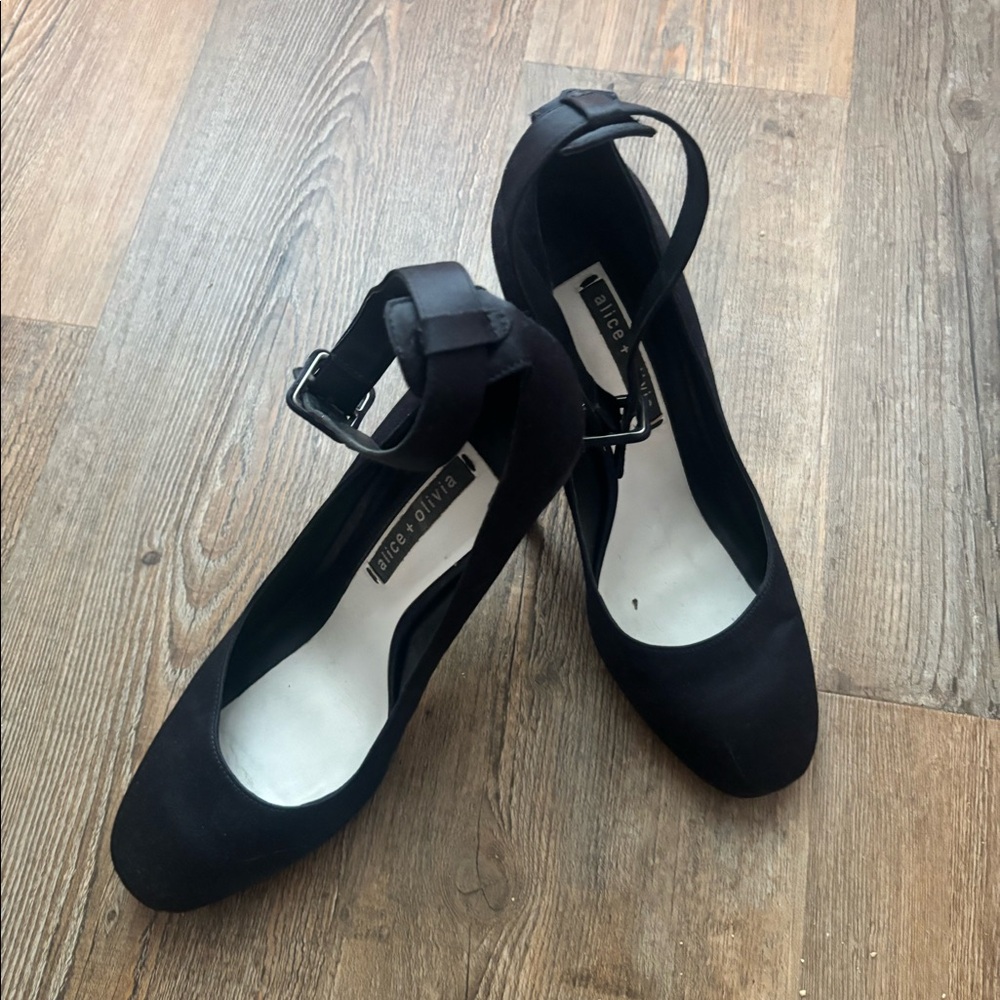 Alice + Olivia satin black heels